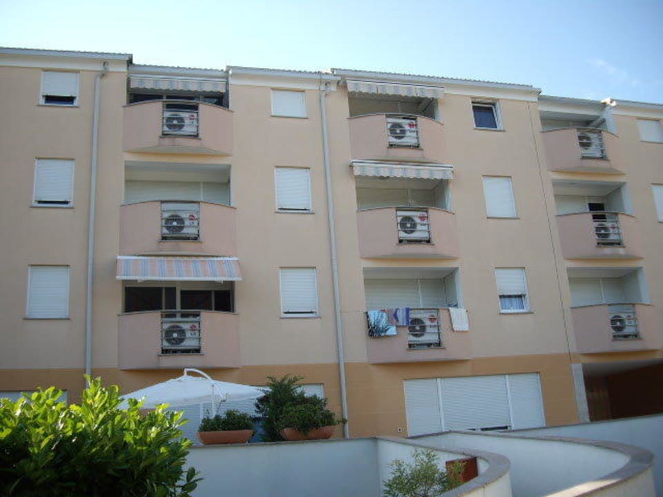Appartements von Aussen Apartments Monterol