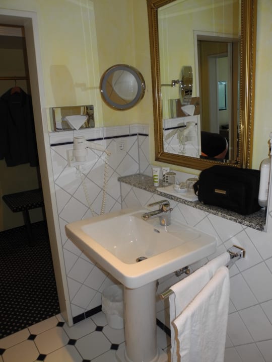 Dusche/Bad/Toilette Mercure Parkhotel Krefelder Hof