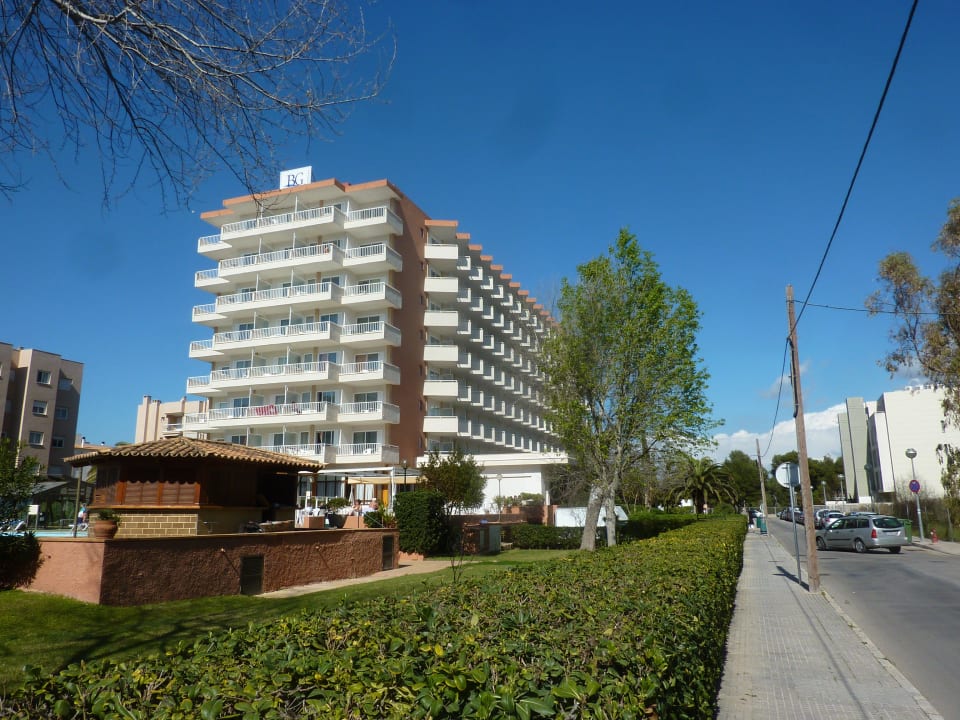 Ansicht von Poolseite BG Hotel Caballero
