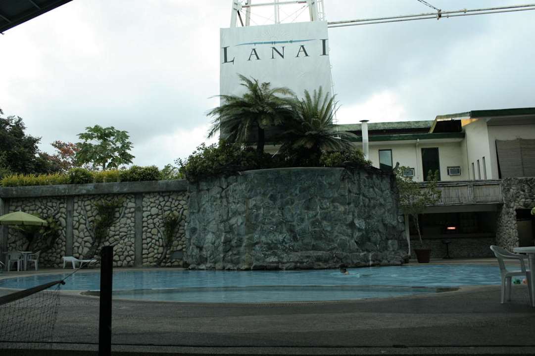 Pool The Legend Hotel Palawan