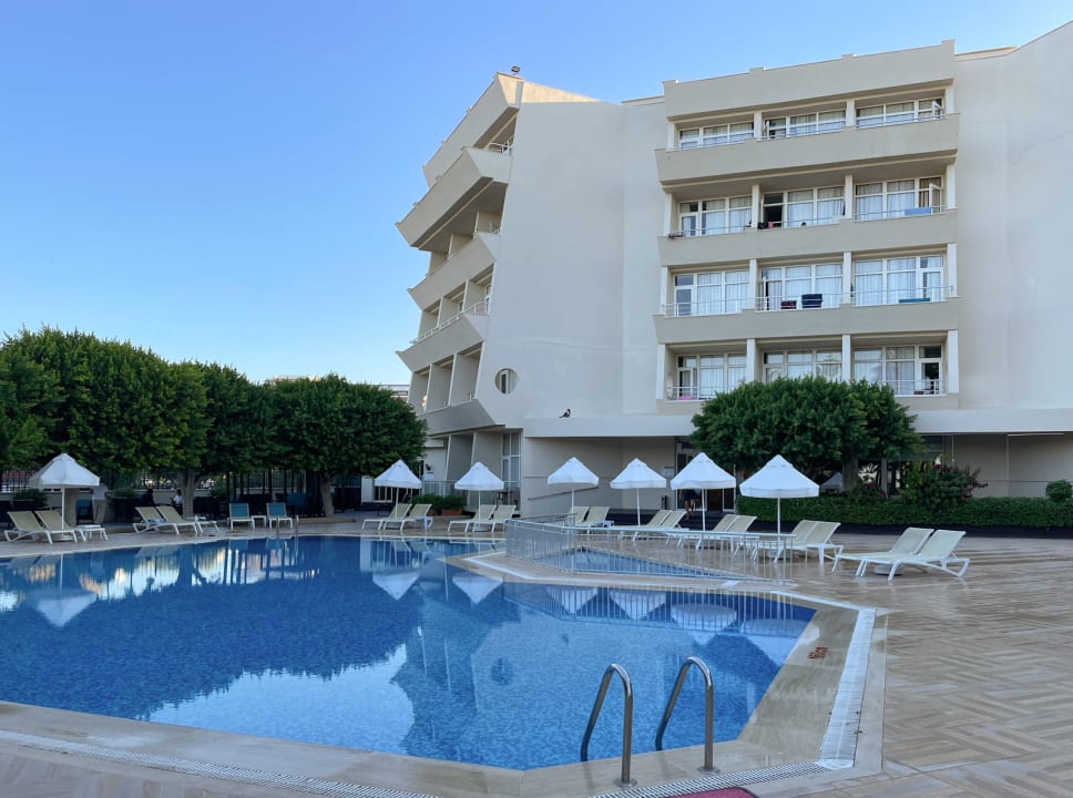 Pool Nerton Hotel - Erwachsenenhotel ab 16 Jahren