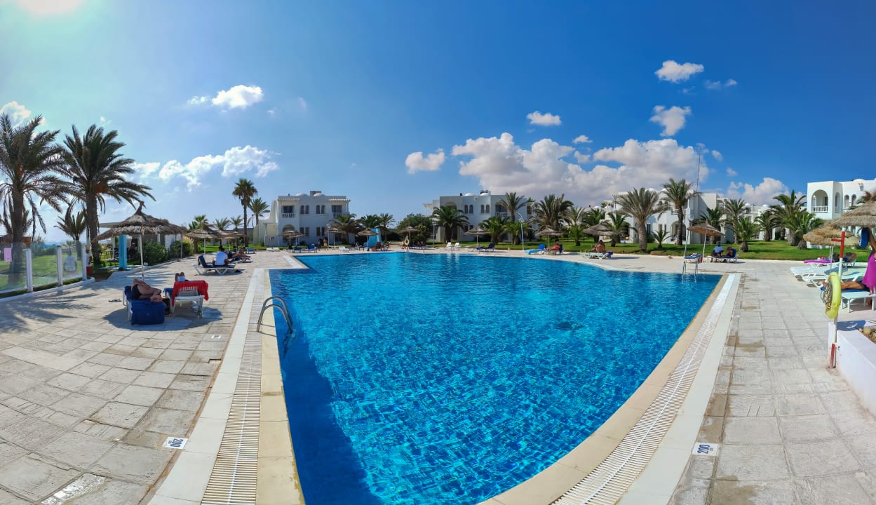 Pool Vincci Helios Beach