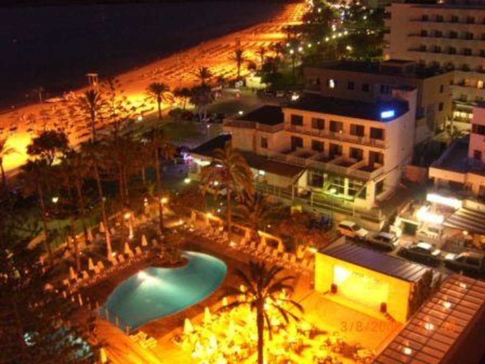 Blick bei Nacht vom Balkon CM Playa del Moro