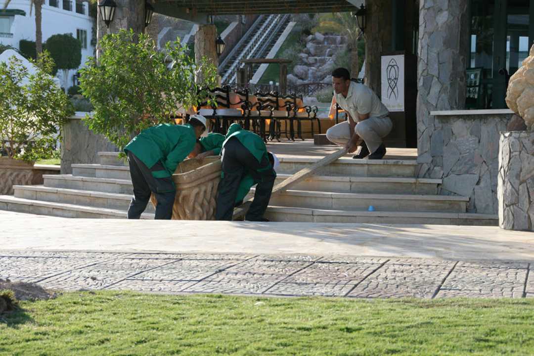 Personal bei der Arbeit Safir Sharm Waterfalls Resort