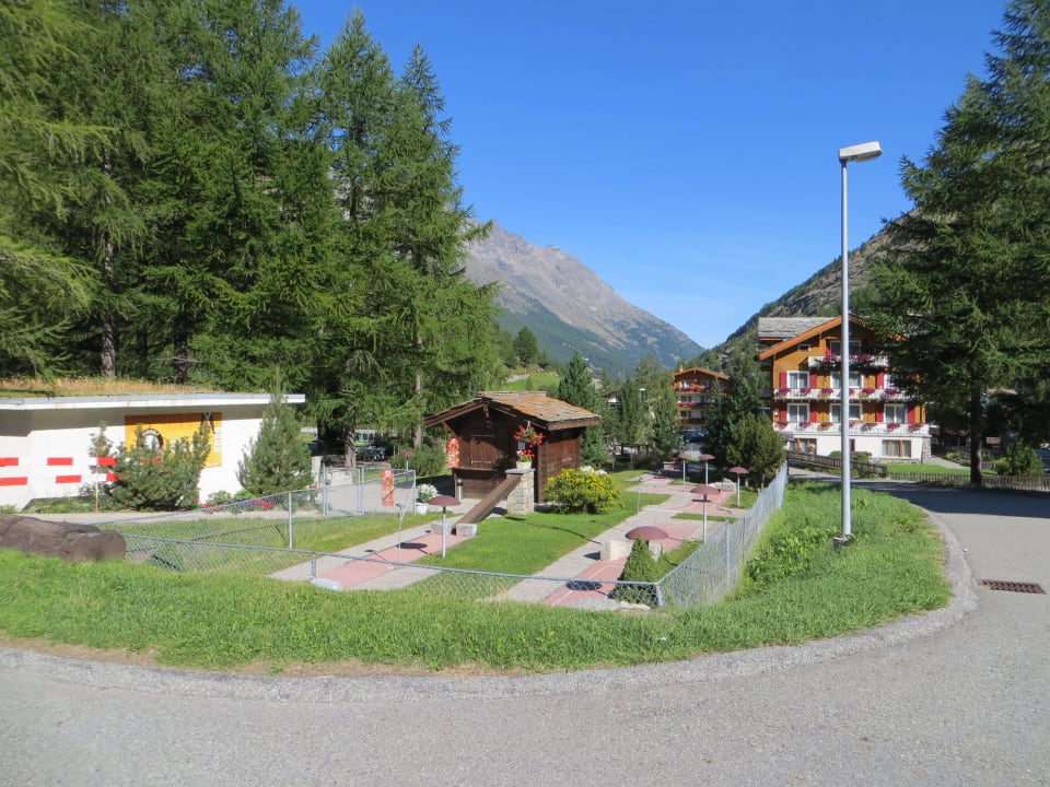 Minigolfplatz direkt neben dem Hotel Hotel Portjengrat