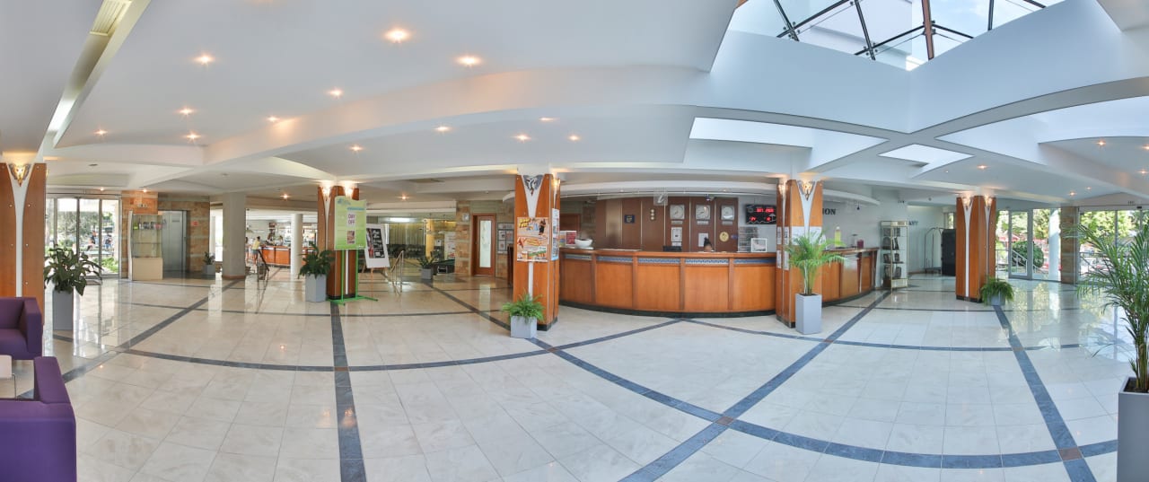Lobby Hotel Laguna Garden