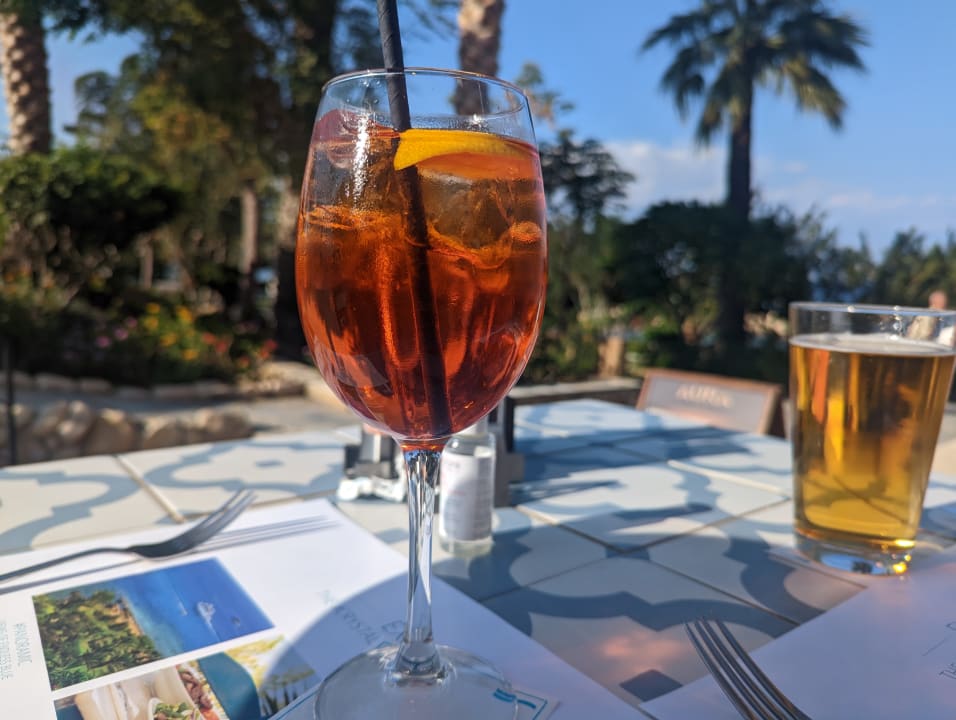 Gastro Crystal Springs Beach Hotel