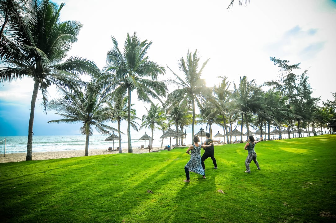 Tai-chi Palm Garden Beach Resort & Spa