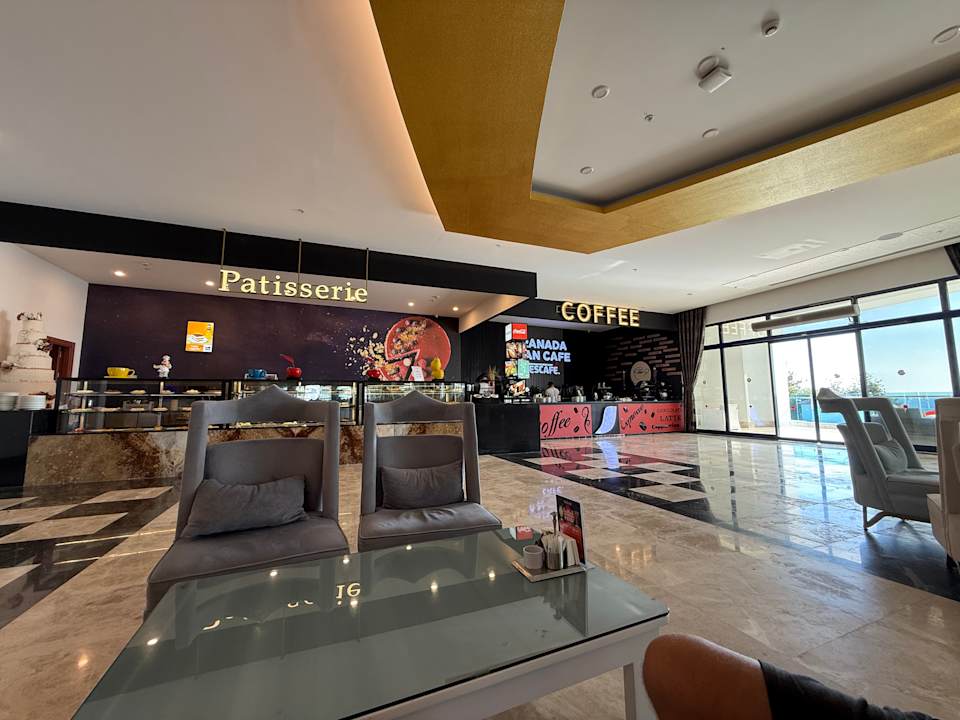 Sonstiges Granada Luxury Okurcalar