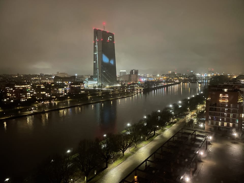Ausblick Lindner Hotel Frankfurt Main Plaza, part of JdV by Hyatt