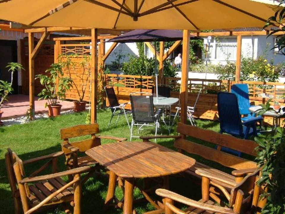 "Gartenanlage" Gästehaus Pension Krämer (Dernau) • HolidayCheck