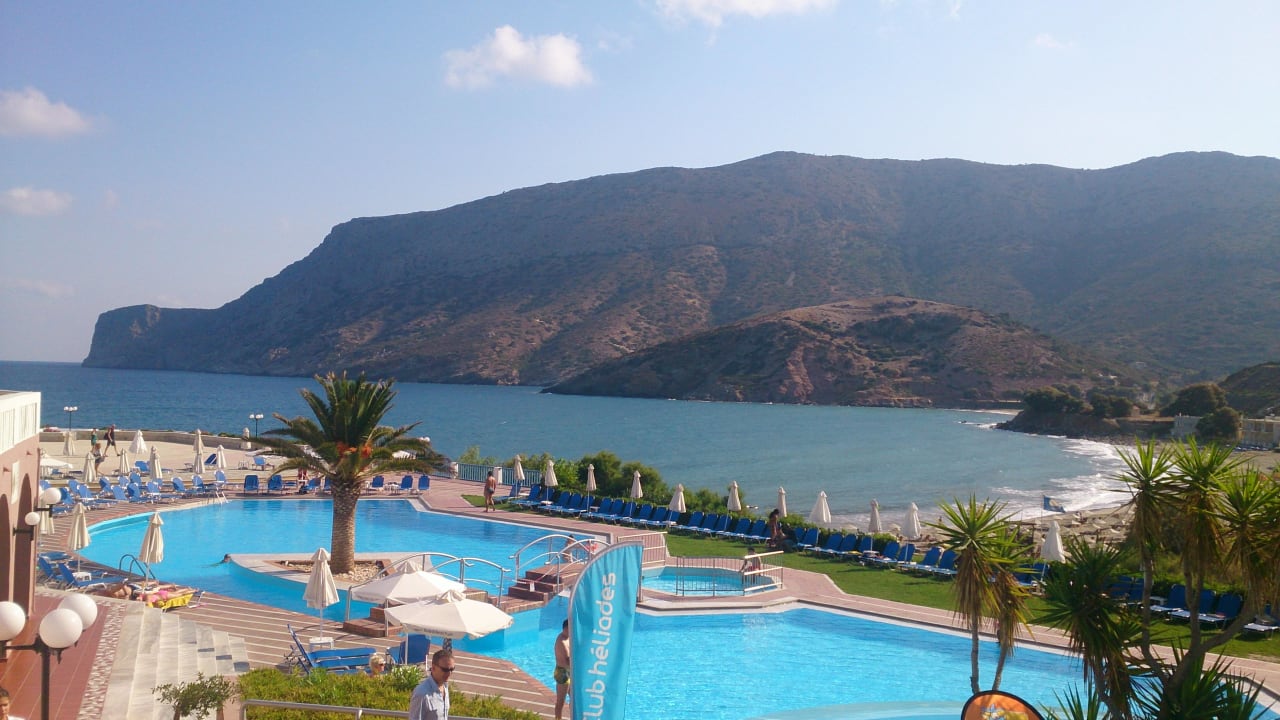 Blick vom Hauptplatz Fodele Beach & Water Park Holiday Resort