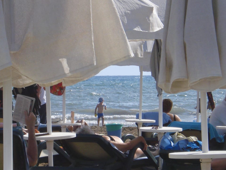 Strand von der Liege aus gesehen Villa Side Residence