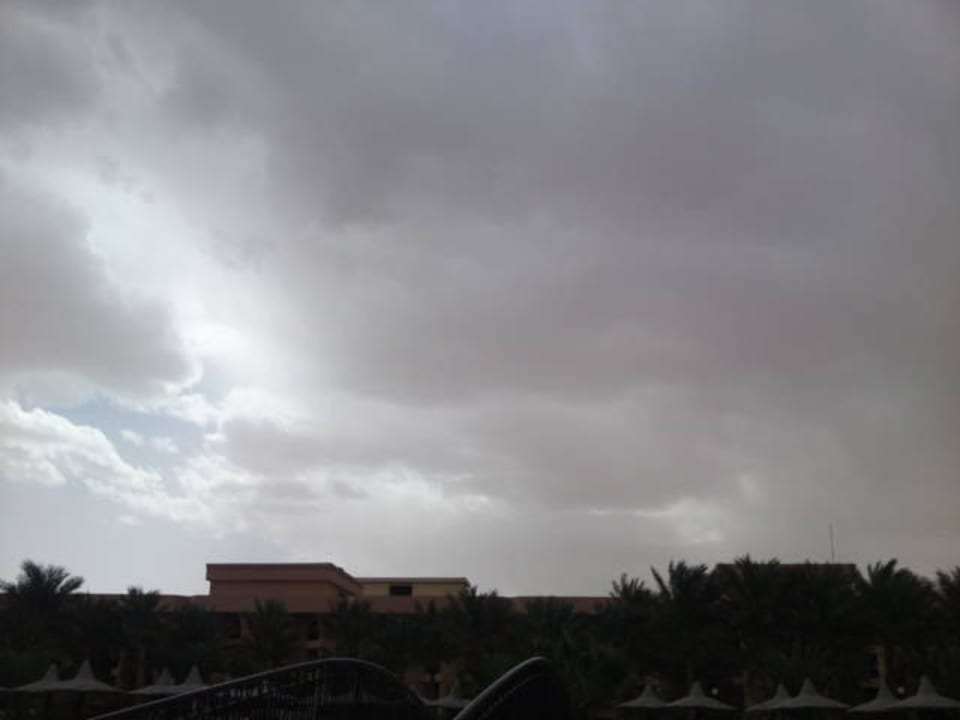 Kurz vor dem Regen Giftun Azur Resort