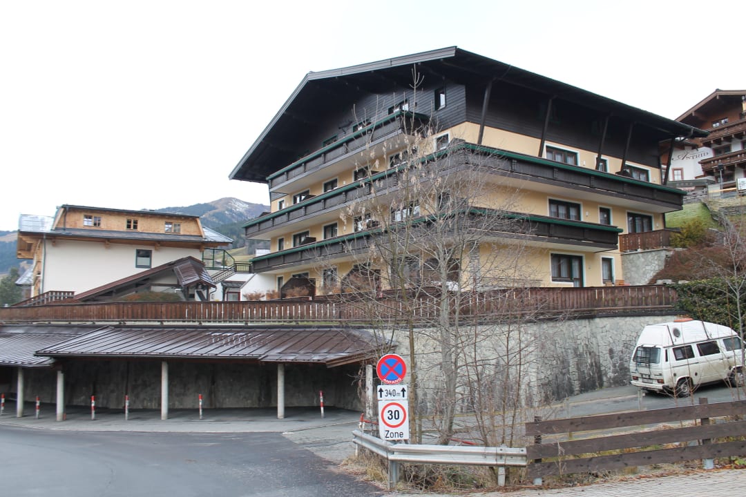 Süd- & Ostseite vom Hapimag Saalbach Hapimag Resort Saalbach
