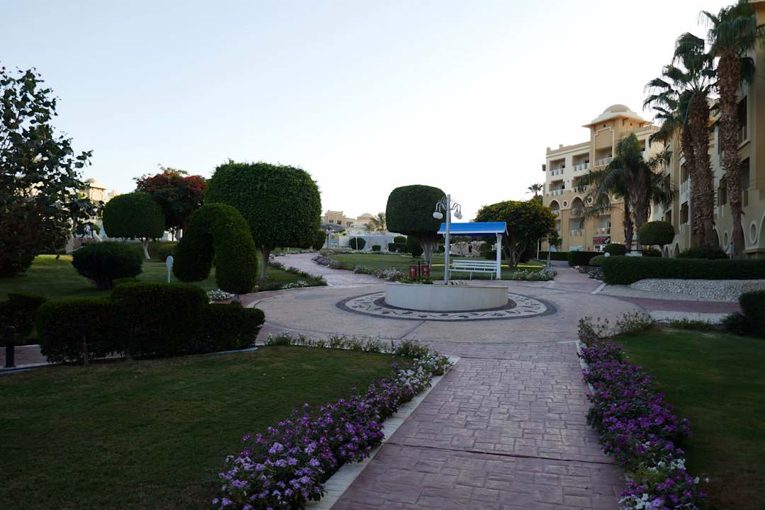 Gartenanlage Serenity Alpha Beach