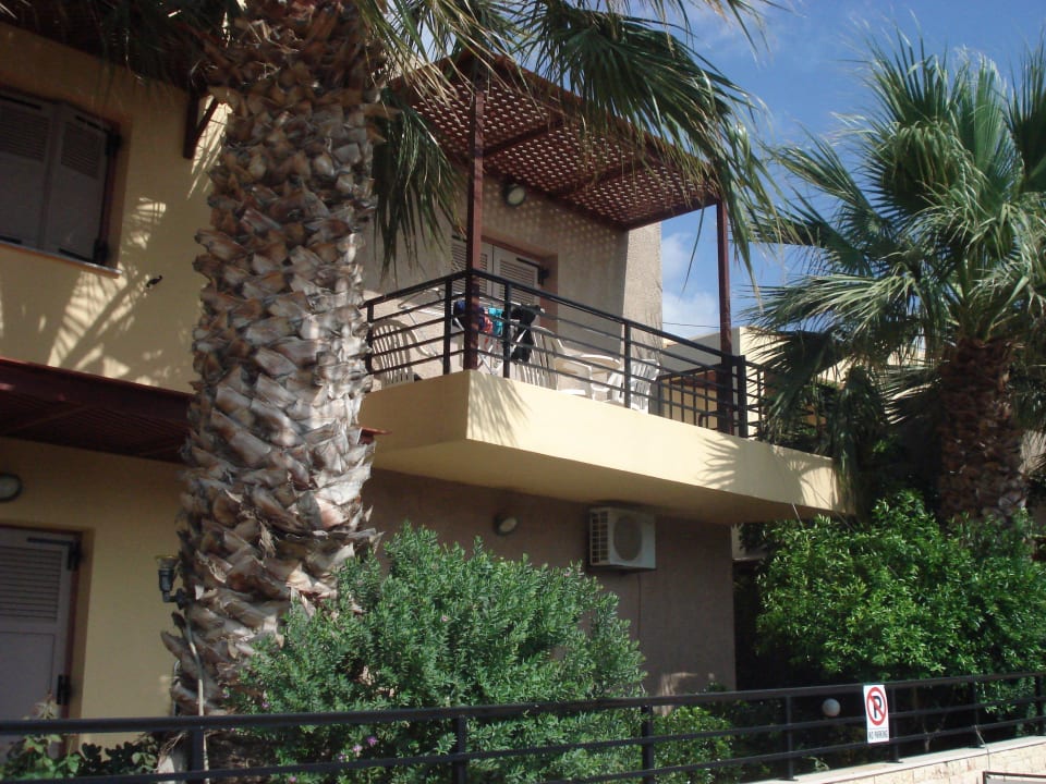 Studio von außen Hotel Latania Apartments