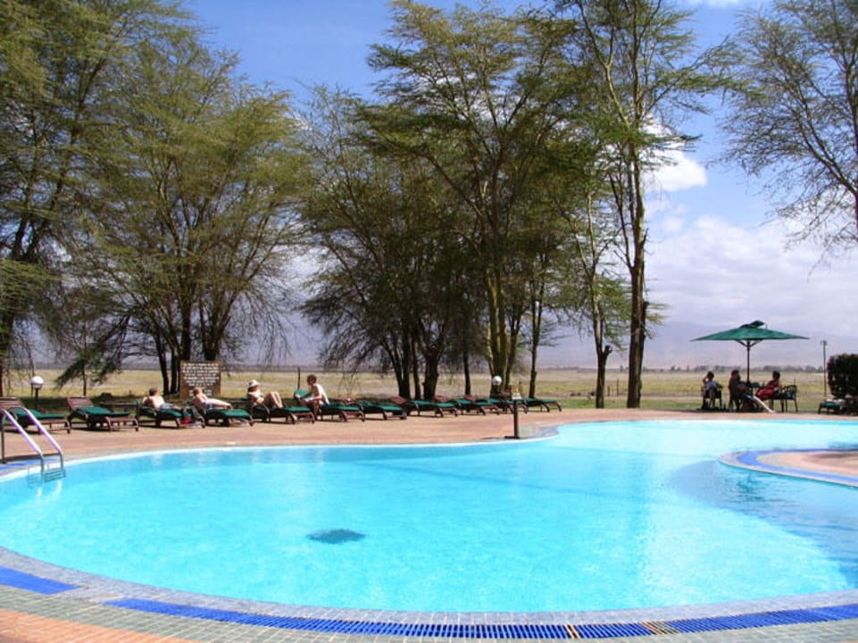 Pool Ol Tukai Lodge