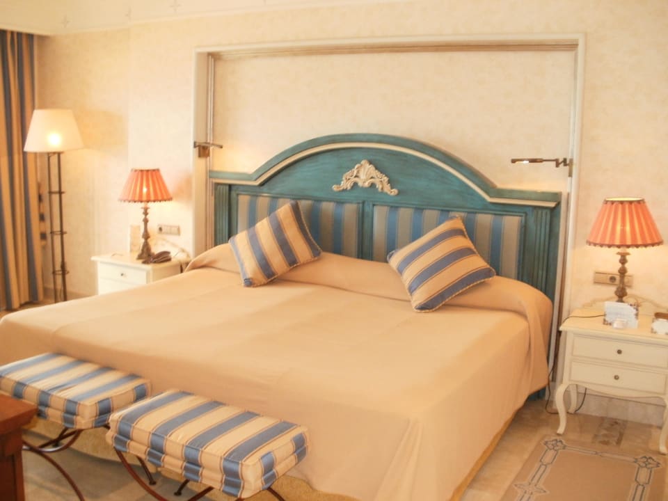 Sypialnia Secrets Bahia Real Resort & SPA