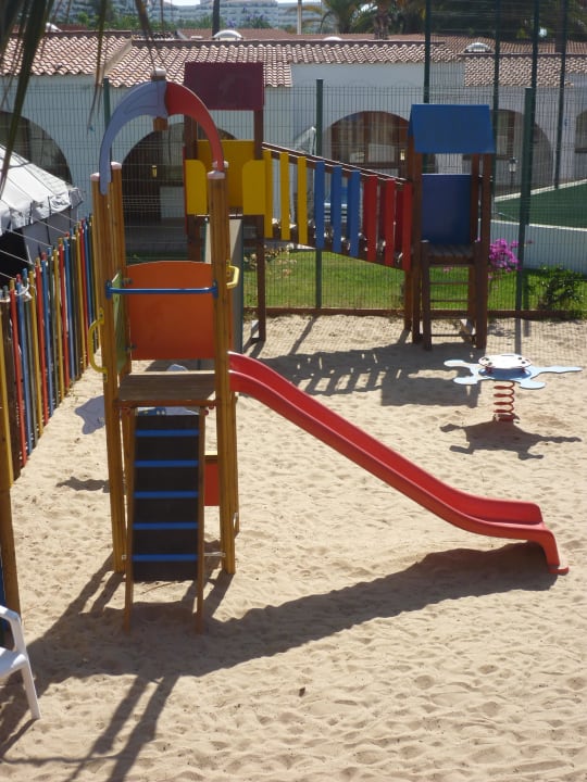 Kinderspielplatz HL Miraflor Suites Hotel