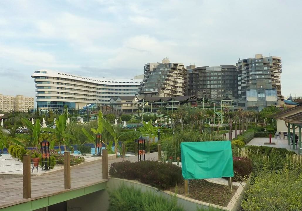 Limak Lara mit dem Nachbarhotel Concorde Limak Lara Deluxe Hotel & Resort