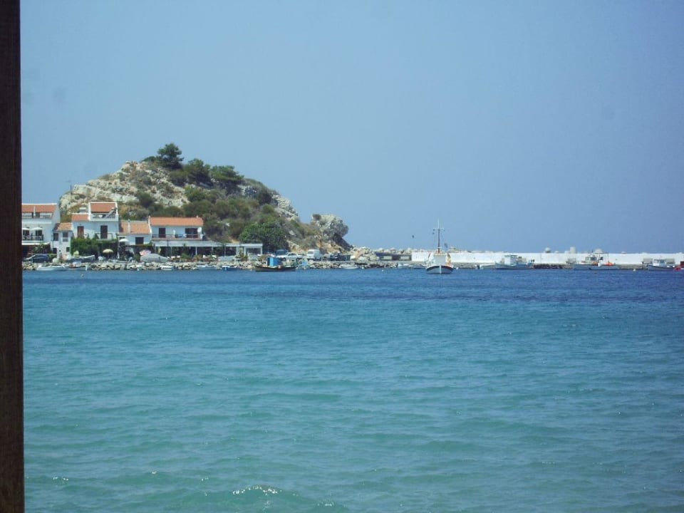 Blick auf den Hafen Villa Maria