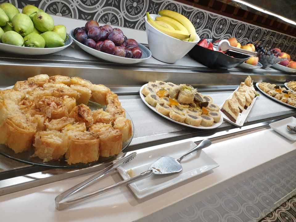 Gastro The Blue Ivy Hotel & Suites