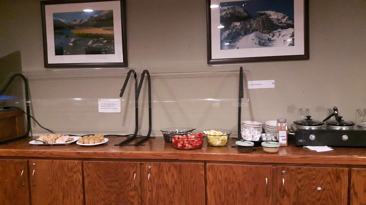 Gastro Mammoth Creek Inn Hotel