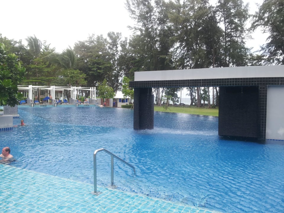 Großer Pool  Dusit Thani Krabi Beach Resort