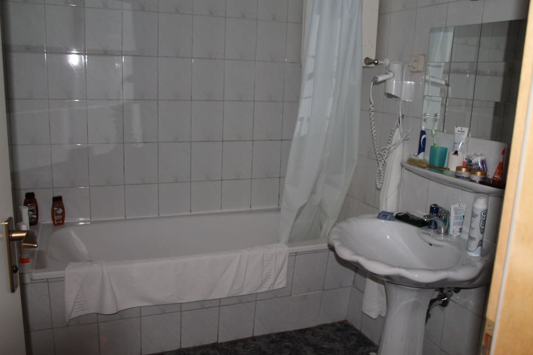 Kurze Dusche und Vorhang Hotel Bellevue am Kurfürstendamm