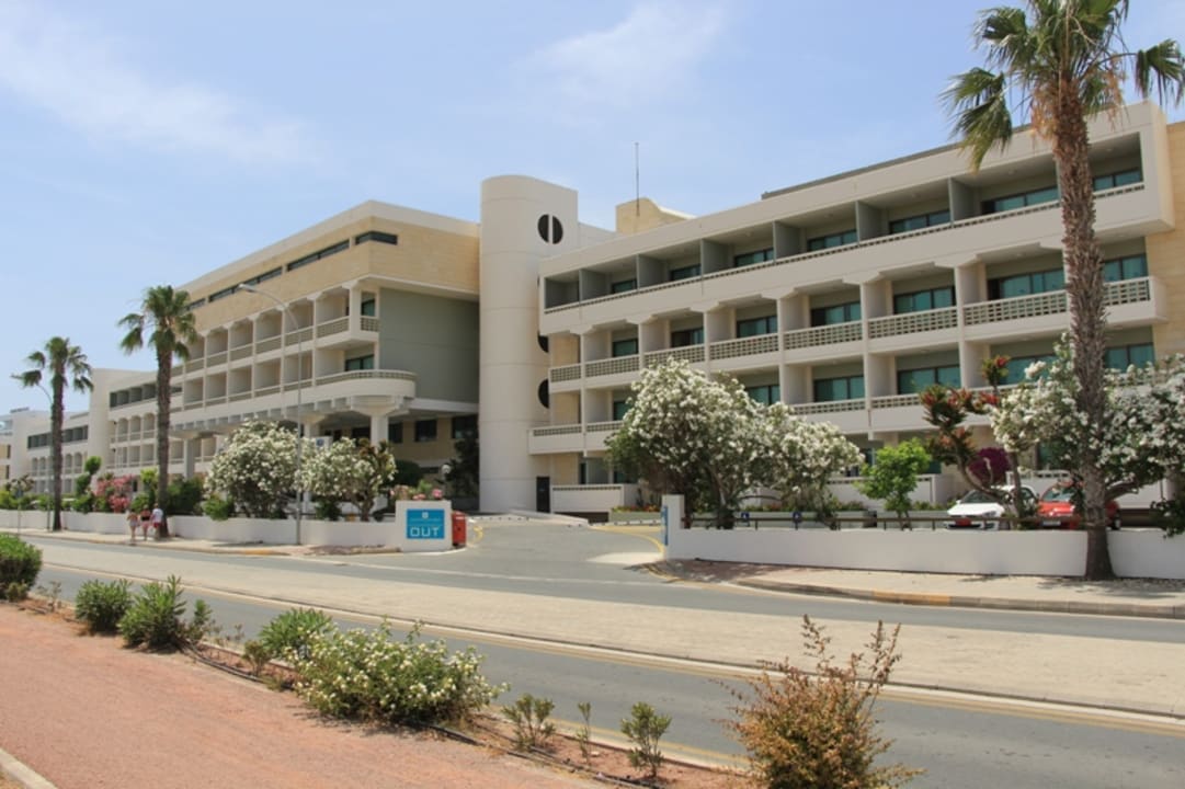 Außenansicht Constantinou Bros Athena Beach Hotel