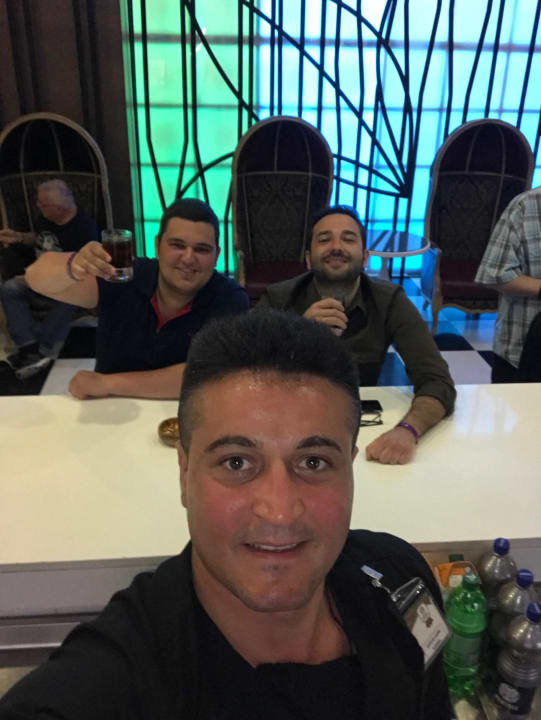 Haydar mit Abstand der beste Barkeeper Hotel Delphin Imperial