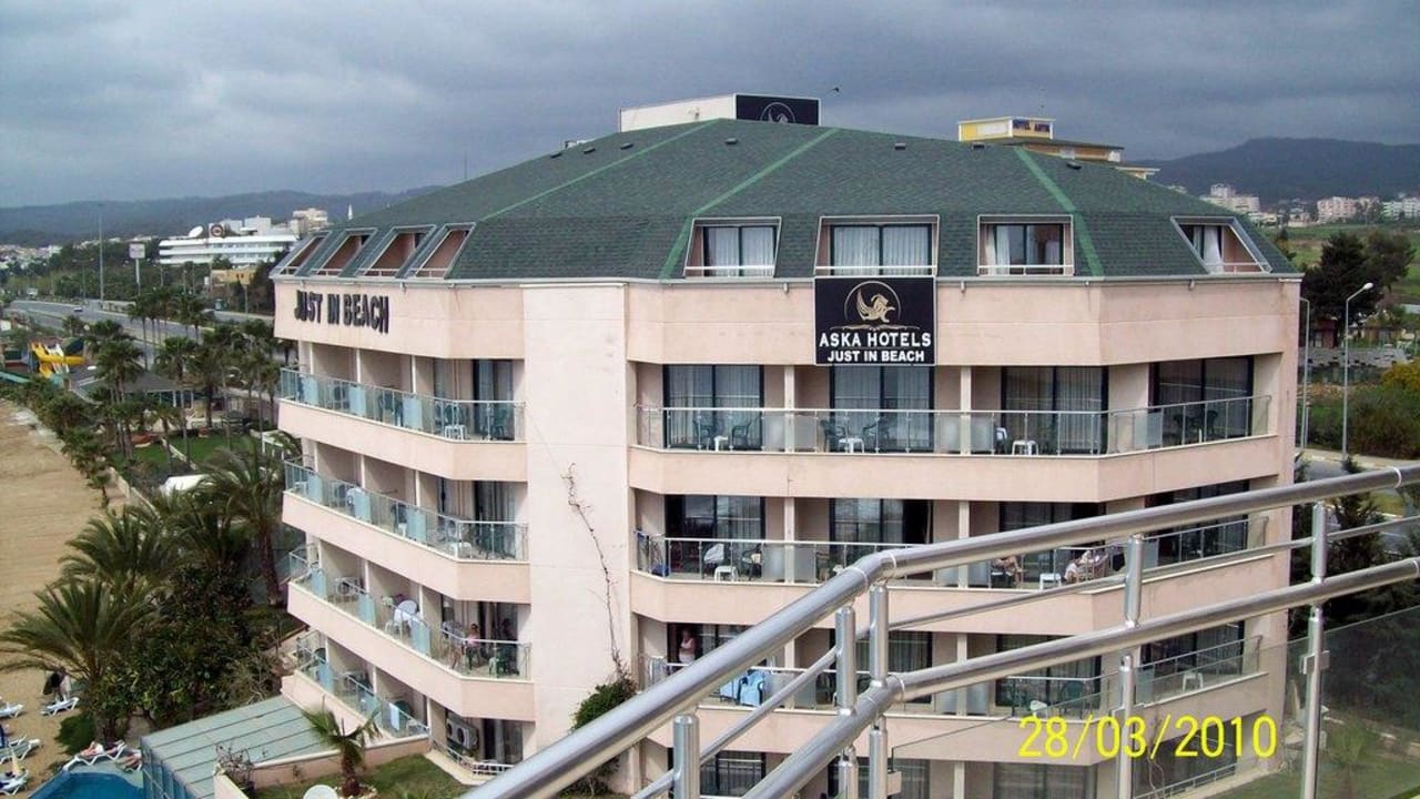 B-Block Aska Hotel Just in Beach