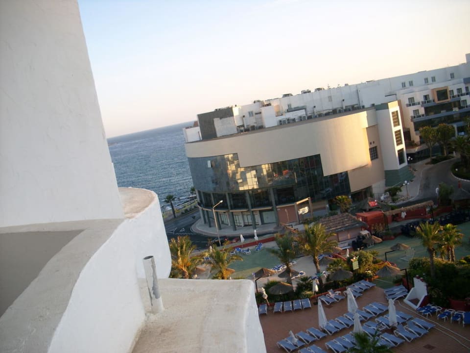 Seitlicher Meerblick vom Balkon aus db San Antonio Hotel + Spa