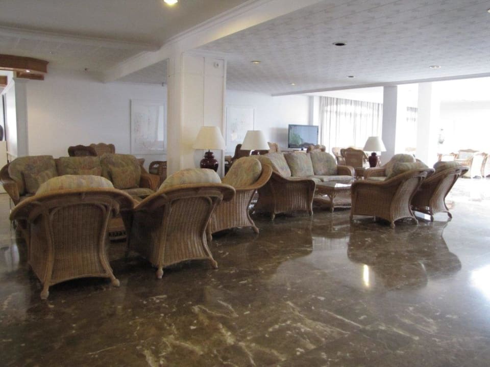 Hotelowy hol Grupotel Farrutx