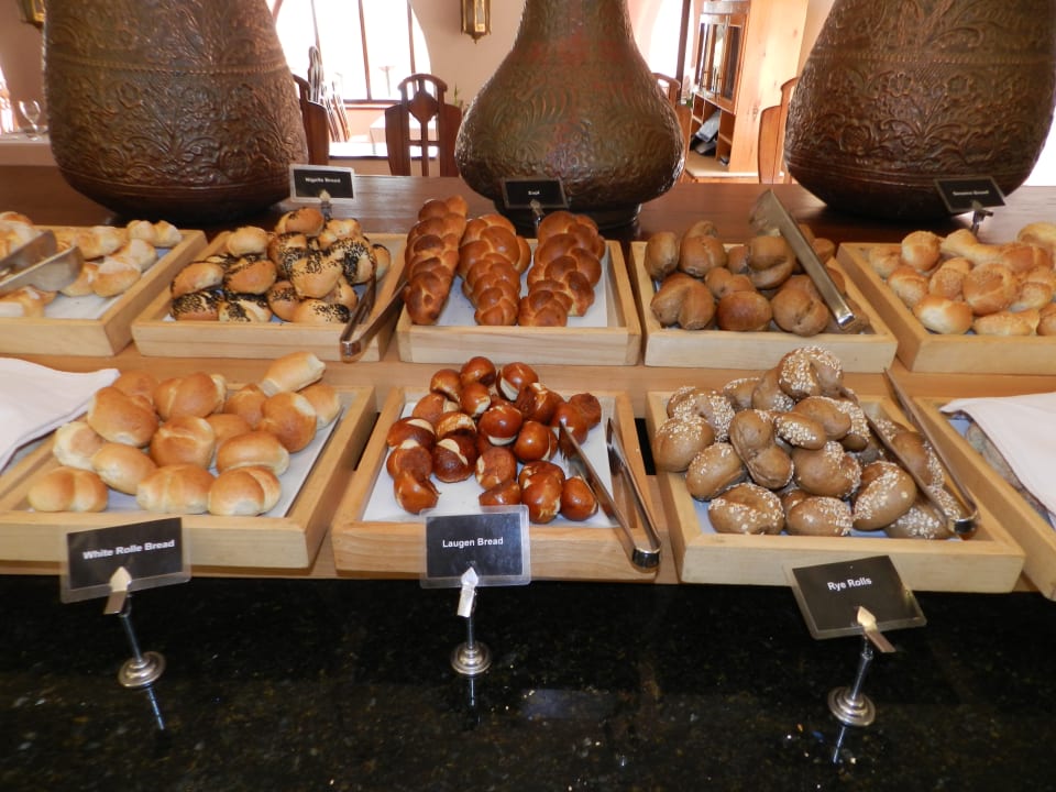Brötchen zum Frühstück Mövenpick Resort El Quseir