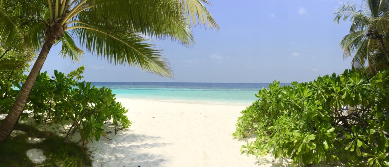 Strand Angaga Island Resort