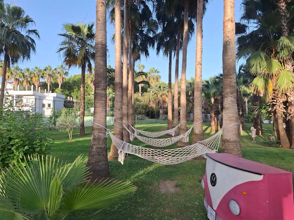 Gartenanlage Royal Atlantis Beach Hotel