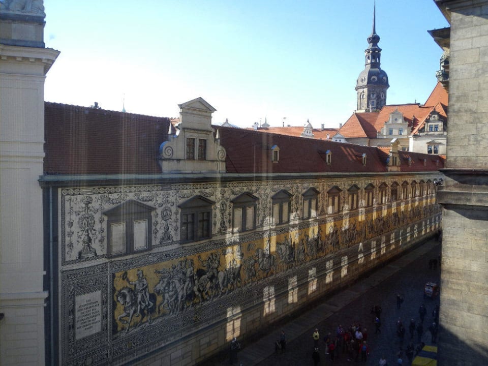 Blick aus Familienzimmer Hilton Dresden