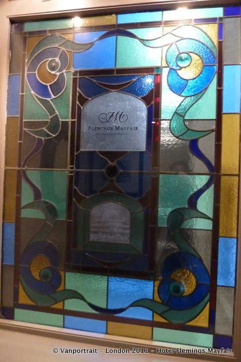 Im Lift Flemings Mayfair