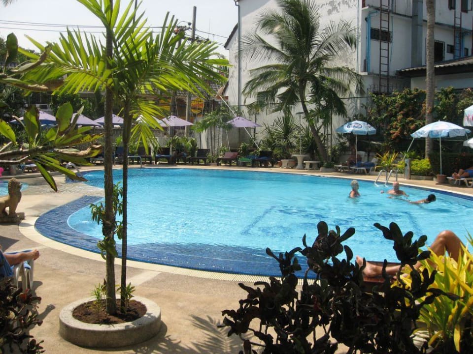 Pool und Garten Hotel Romeo Palace