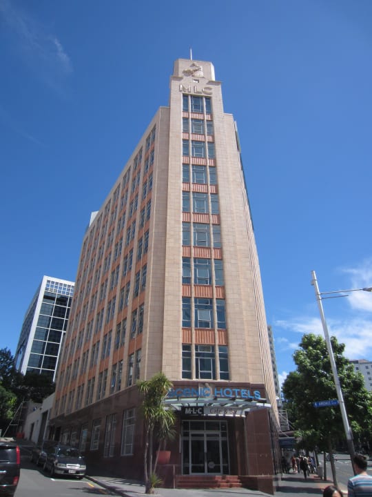 Rechts die Queenstreet Scenic Hotel Auckland