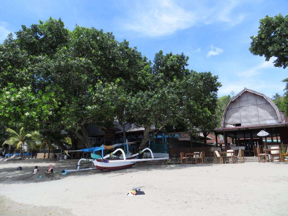The beach Hotel Sheraton Senggigi Lombok Beach Resort