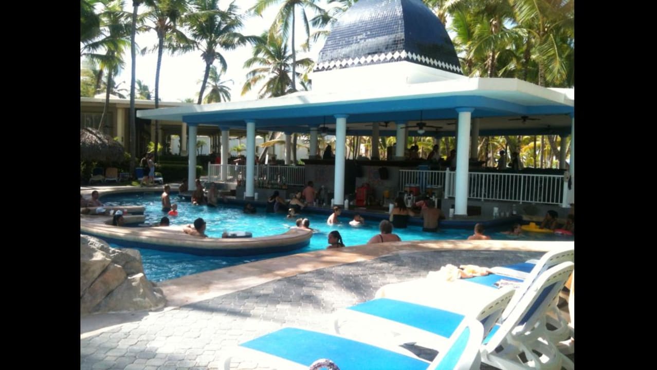 Poolbar Hotel Riu Bambu