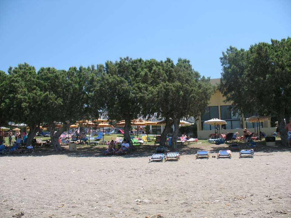 Vom Strand zum Hotel Doreta Beach Resort & Spa