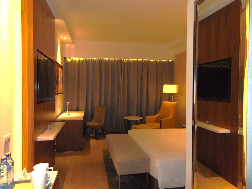 Zimmer Crowne Plaza Nairobi Airport