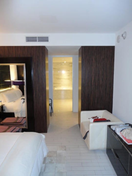 Suite 1111 W South Beach