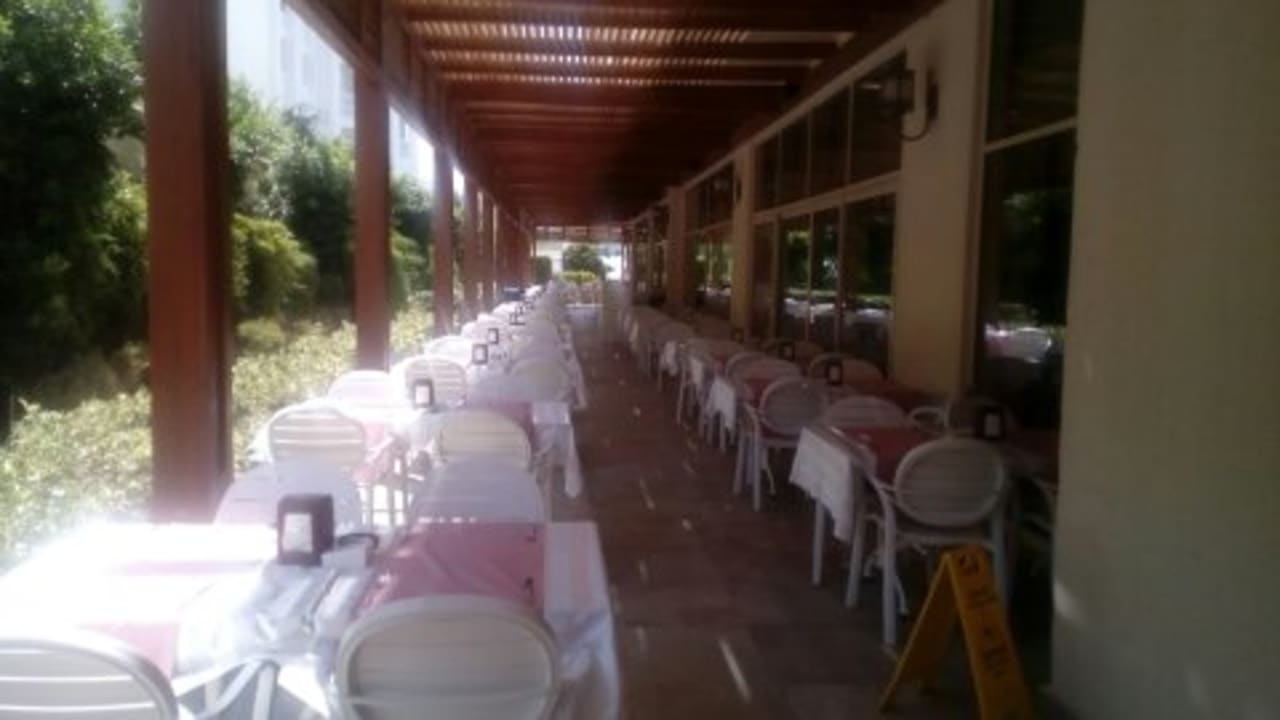 Restaurant Well Palace Side