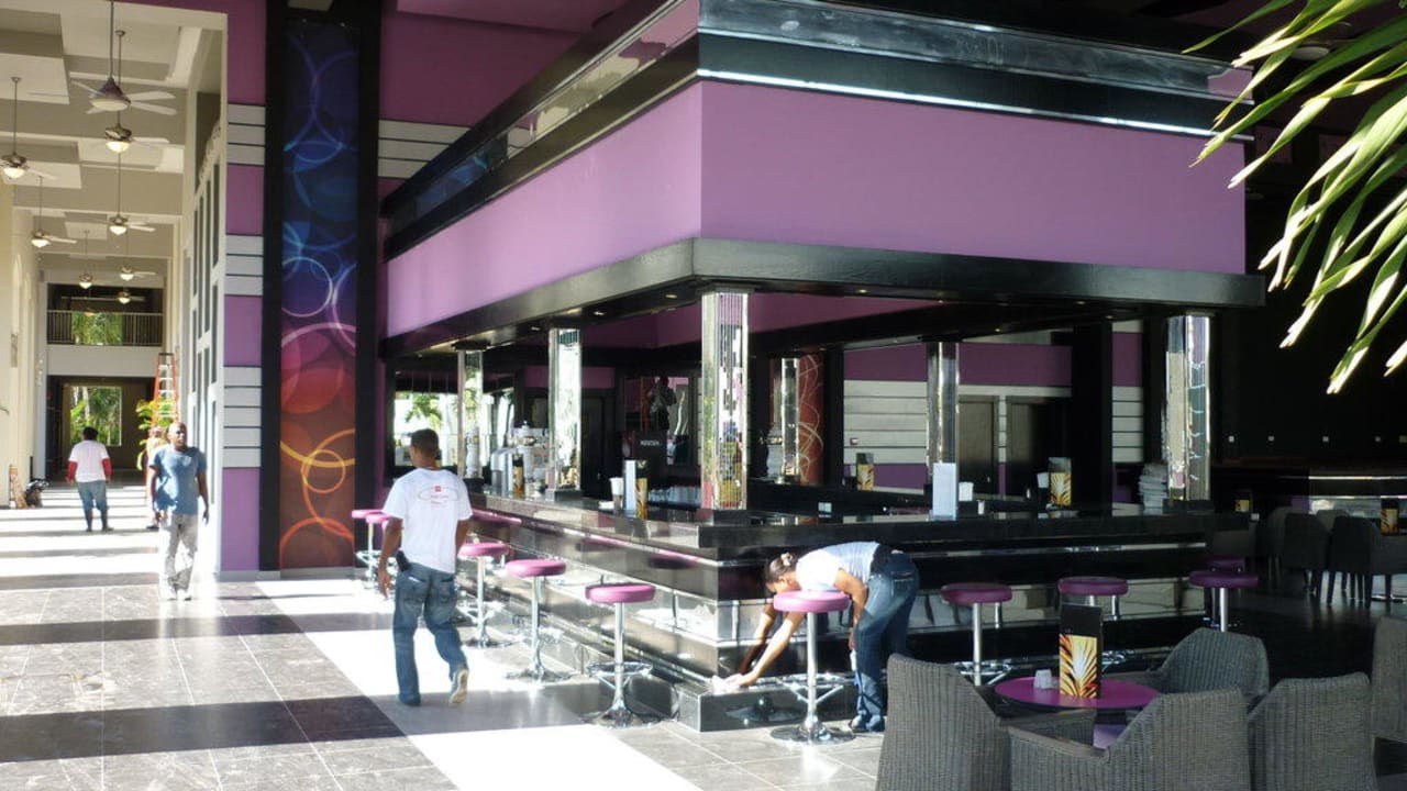 Plazza Bar Hotel Riu Palace Bavaro