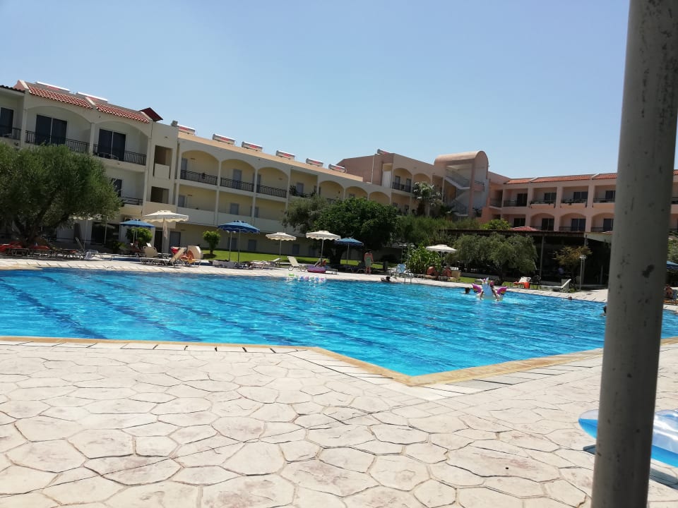 Pool Marianna Palace Hotel